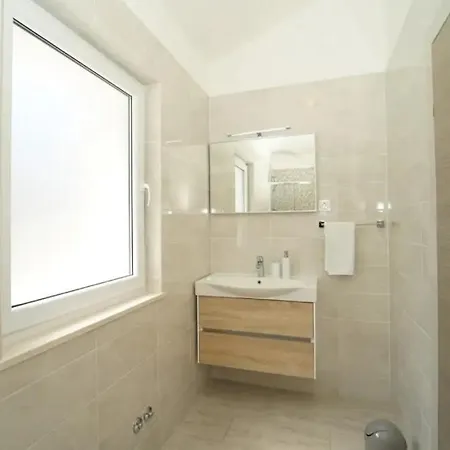 Grski Rat By Guide Prigradica