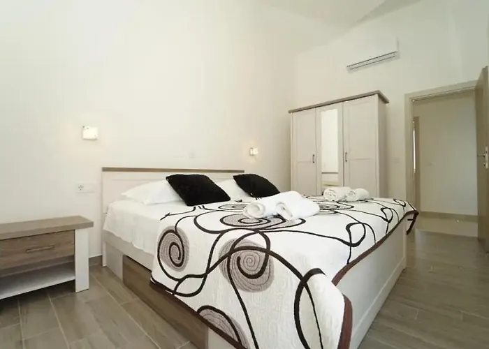 Villa Grski Rat By Guide *