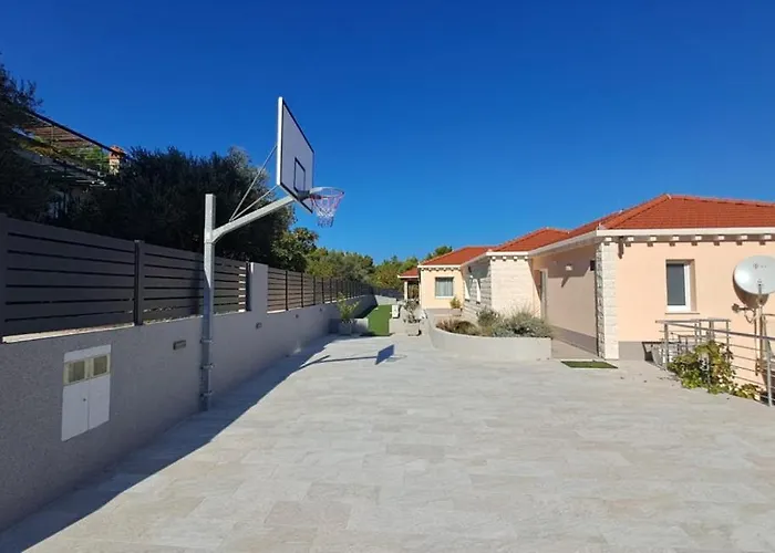 Villa Grski Rat By Guide